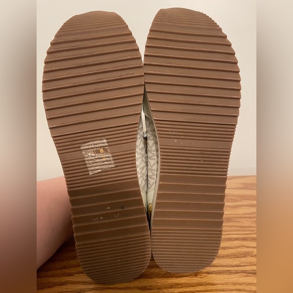 Michael Kors Monique Sneakers - Picture 6 of 6